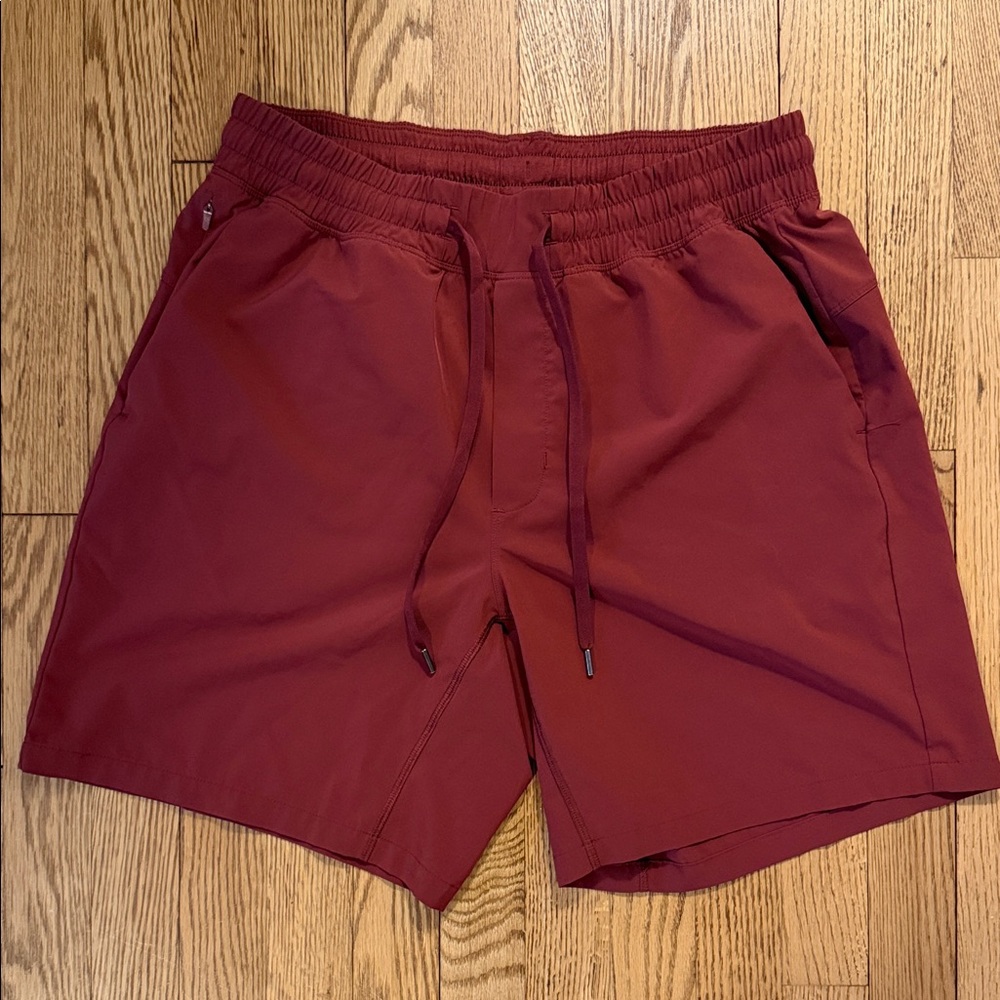 CRZ YOGA Men's Athletic Burgundy Shorts